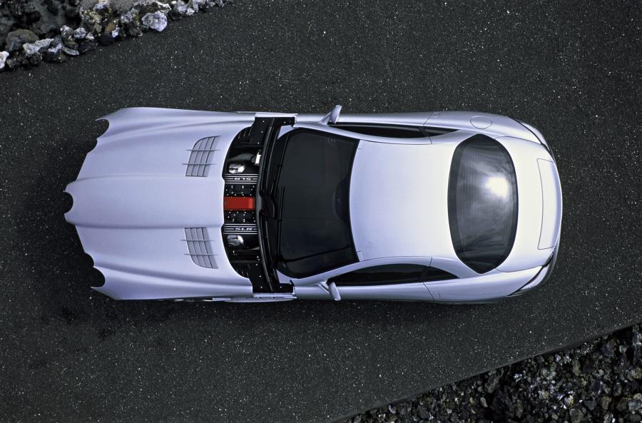  Mercedes-Benz SLR McLaren 2003 года  (фото 126 из 319)